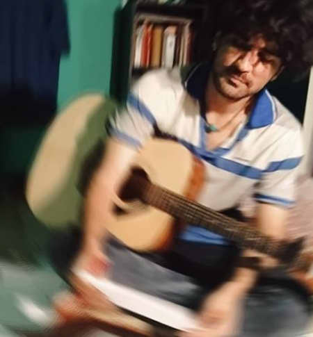 دانلود آهنگ مثل کشتی زیر دریا
