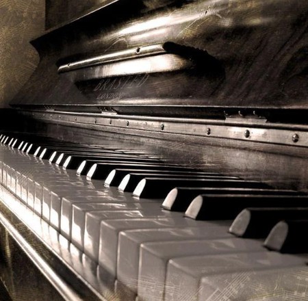 دانلود آهنگ بی کلام در سکوت شب با پیانو و گیتار