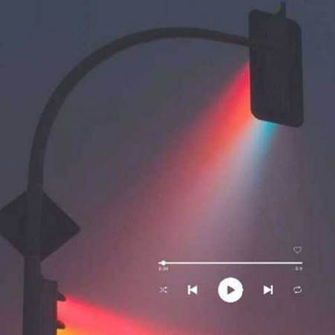 دانلود آهنگ سقوط من در خودمه