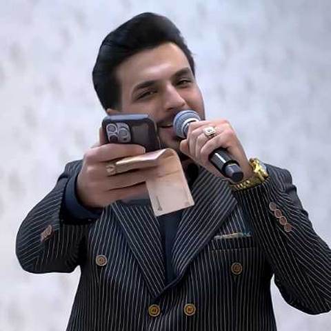 دانلود آهنگ ناز داری عشقم چه قشنگی