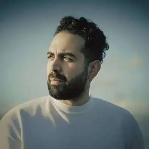 دانلود آهنگ بهرام آغوش