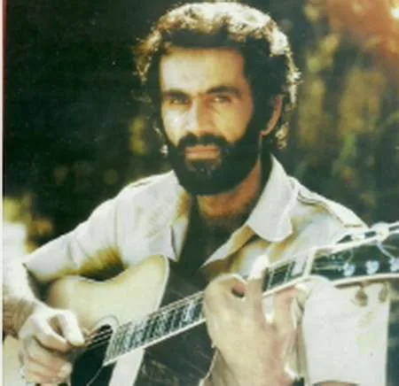 دانلود آهنگ صدای رقص قطره ها رو ناودون حبیب