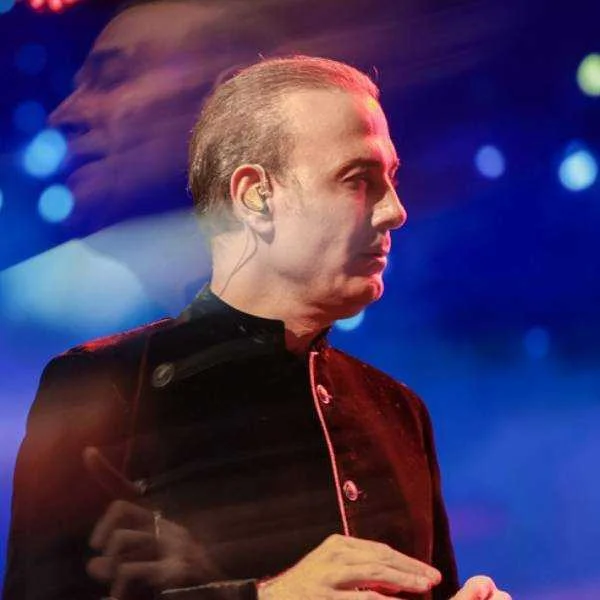 دانلود آهنگ مرا که حال پریشان موج موی توام