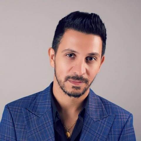 دانلود آهنگ بیا یکم نزدیک من از کامیار